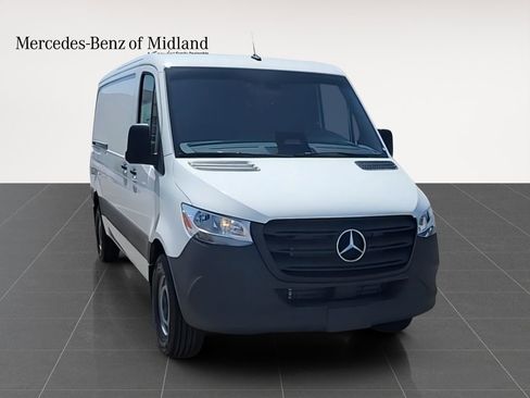 New 2025 Mercedes-Benz Sprinter 2500 image 3