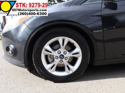 Used 2014 Ford Focus SE w/ SE Winter Package image 23