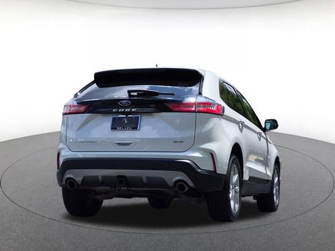 Used 2022 Ford Edge Titanium w/ Class II Trailer Tow Package AWD/4WD image 5
