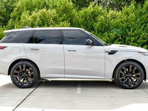 New 2026 Land Rover Range Rover Sport Dynamic SE AWD/4WD image 10