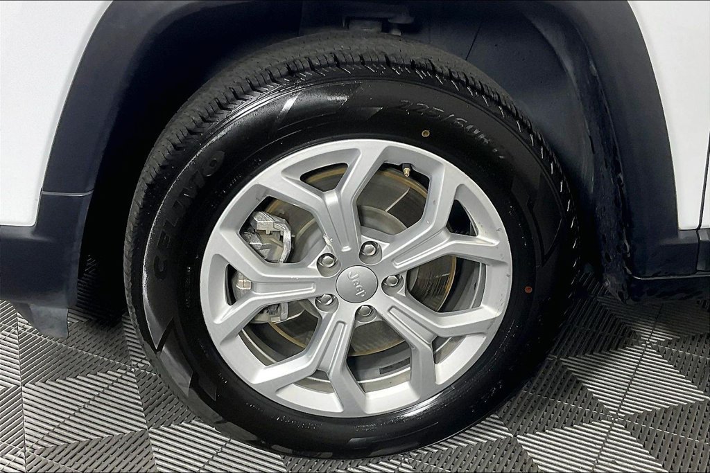 Used 2024 Jeep Compass Latitude AWD/4WD image 10