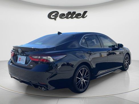 Used 2024 Toyota Camry SE w/ Convenience Package FWD image 5