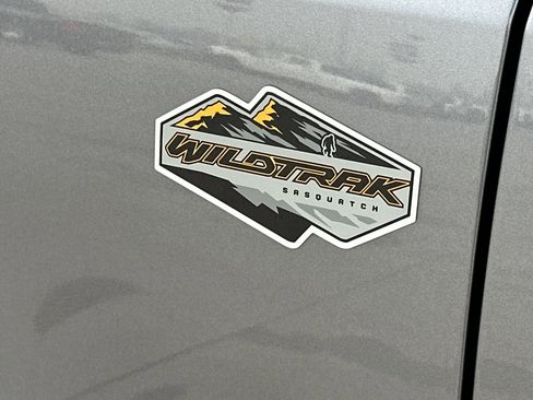 Used 2023 Ford Bronco Wildtrak image 27