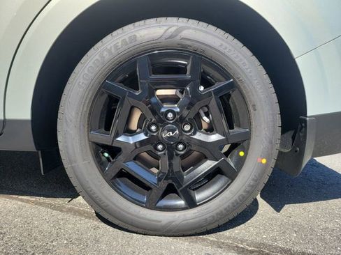 New 2026 Kia Carnival SX Prestige FWD image 6