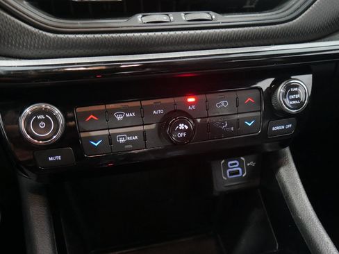 Used 2023 Jeep Compass Trailhawk image 23