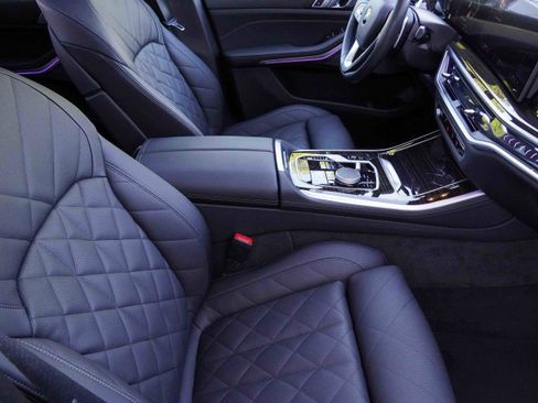 Used 2025 BMW X5 xDrive40i image 12