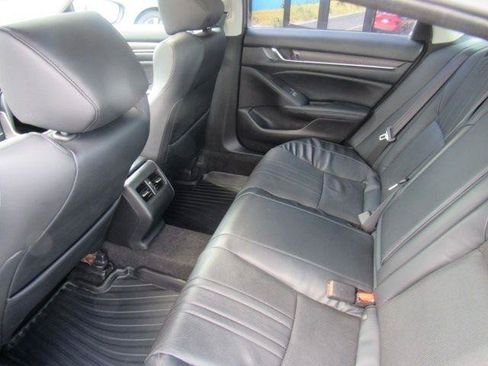Used 2018 Honda Accord EX-L image 19