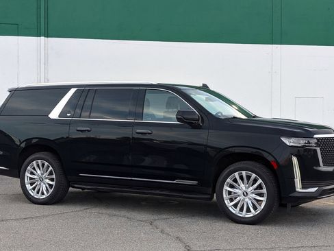 Used 2021 Cadillac Escalade ESV Luxury image 1