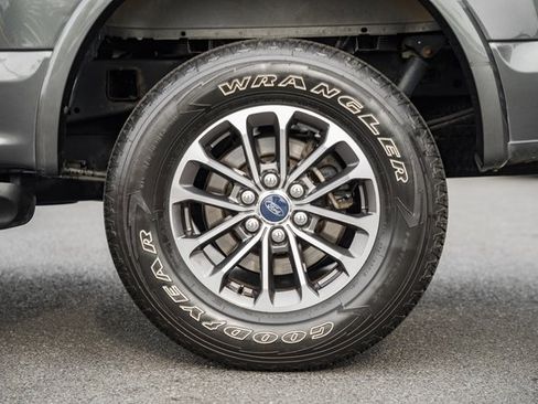 Used 2016 Ford F150 XLT w/ Equipment Group 302A Luxury image 21