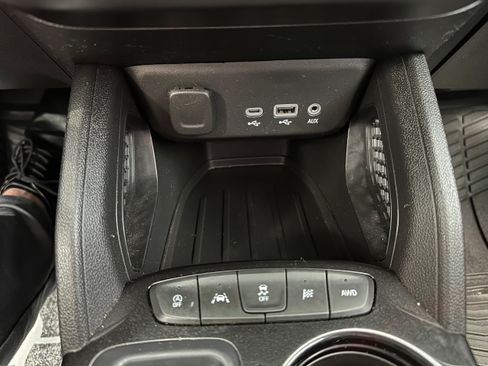 Used 2021 Chevrolet TrailBlazer LT w/ Convenience Package AWD/4WD image 18