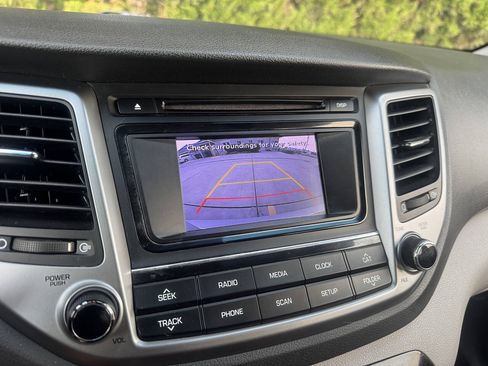 Used 2017 Hyundai Tucson Sport FWD image 17