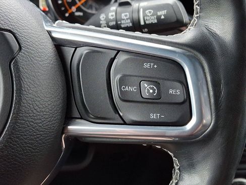 Used 2021 Jeep Wrangler Unlimited Sahara AWD/4WD image 24