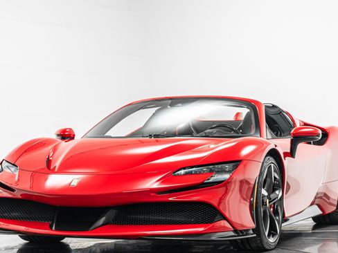 Used 2025 Ferrari SF90 Spider AWD/4WD image 5