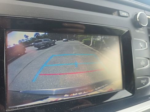 Used 2015 Toyota Highlander Plus image 19