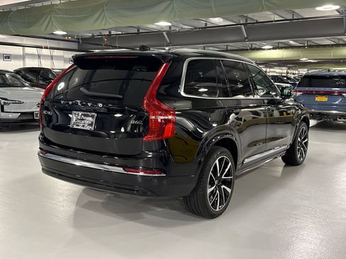Certified 2023 Volvo XC90 B6 Plus AWD/4WD image 2