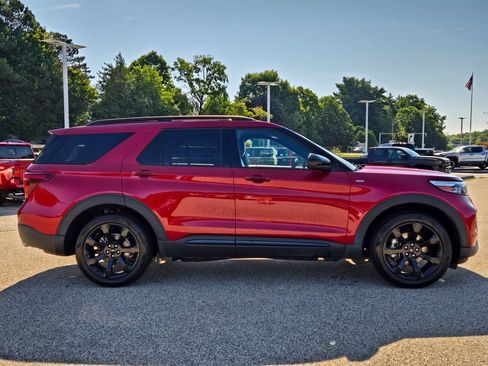 Used 2023 Ford Explorer ST-Line w/ Class IV Trailer Tow Package AWD/4WD image 7