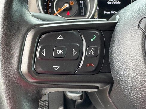 Used 2022 Jeep Gladiator Sport AWD/4WD image 19