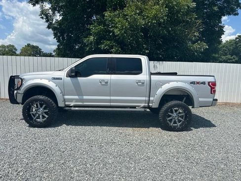 Used 2018 Ford F150 XLT w/ Equipment Group 302A Luxury AWD/4WD image 2