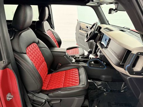 Used 2022 Ford Bronco Wildtrak image 17