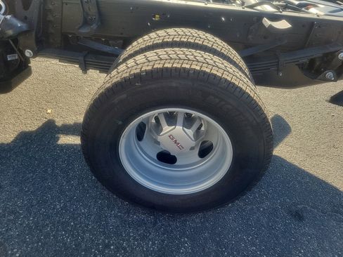 New 2026 GMC Sierra 3500 Pro w/ Convenience Package image 8