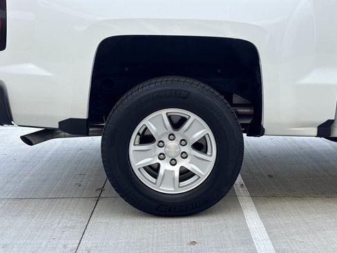 Used 2017 Chevrolet Silverado 1500 LT w/ All Star Edition AWD/4WD image 9