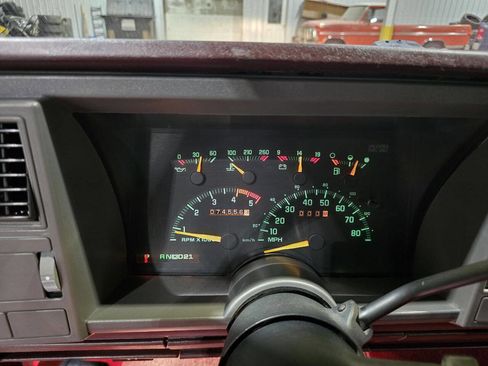 Used 1992 Chevrolet Silverado 1500 2WD Regular Cab image 36