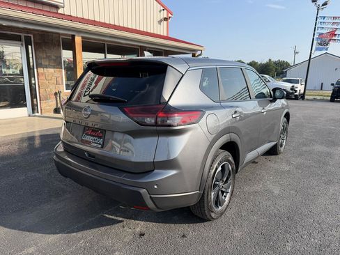 Used 2025 Nissan Rogue SV AWD/4WD image 4