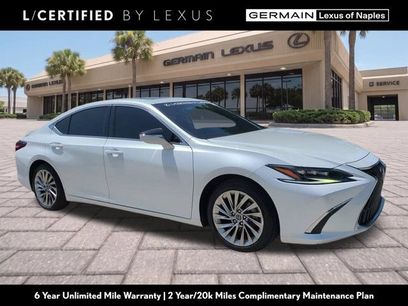 Certified 2022 Lexus ES 300h Ultra Luxury w/ Accessory Package 2