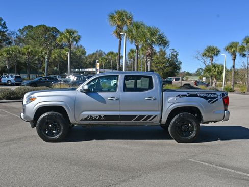 Certified 2023 Toyota Tacoma SR image 5