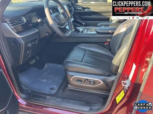 Used 2022 Jeep Wagoneer Series III w/ Flexible Seating Group image 10