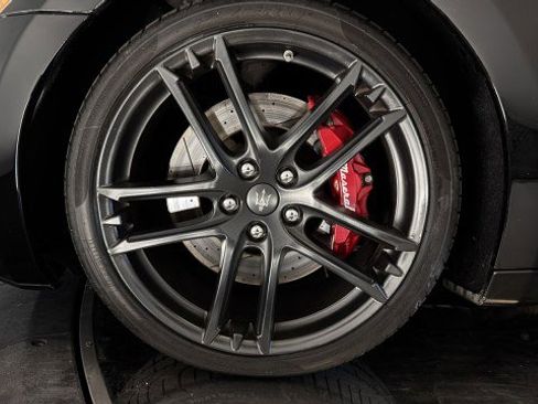Used 2012 Maserati GranTurismo MC RWD image 29