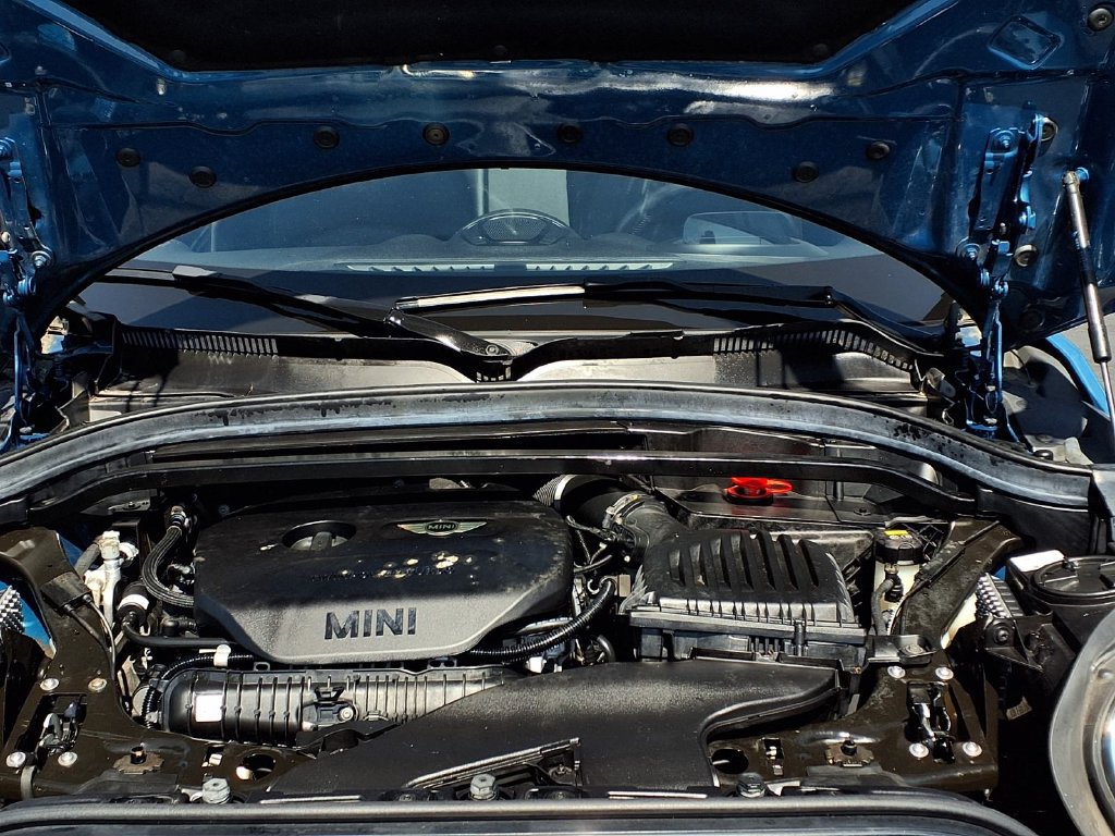 Used 2018 MINI Cooper Countryman S FWD image 3