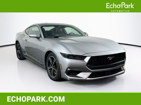 Used 2025 Ford Mustang Premium RWD image 1