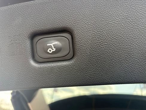 Used 2022 Lincoln Nautilus Reserve w/ Equipment Group 201A image 39