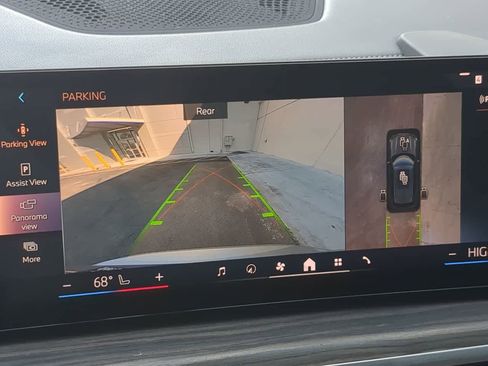 Used 2024 BMW X5 sDrive40i w/ M Sport Package image 31