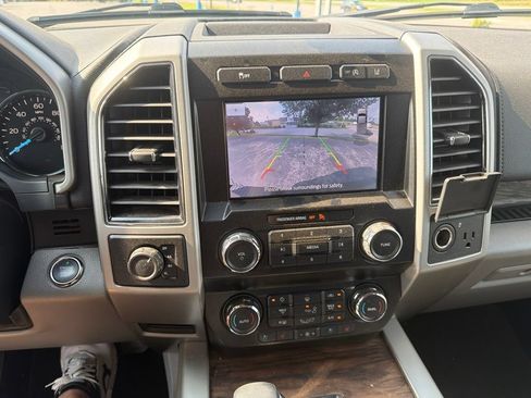 Used 2020 Ford F150 Lariat AWD/4WD image 11