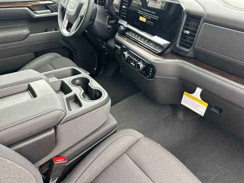 New 2026 GMC Sierra 1500 Elevation image 14