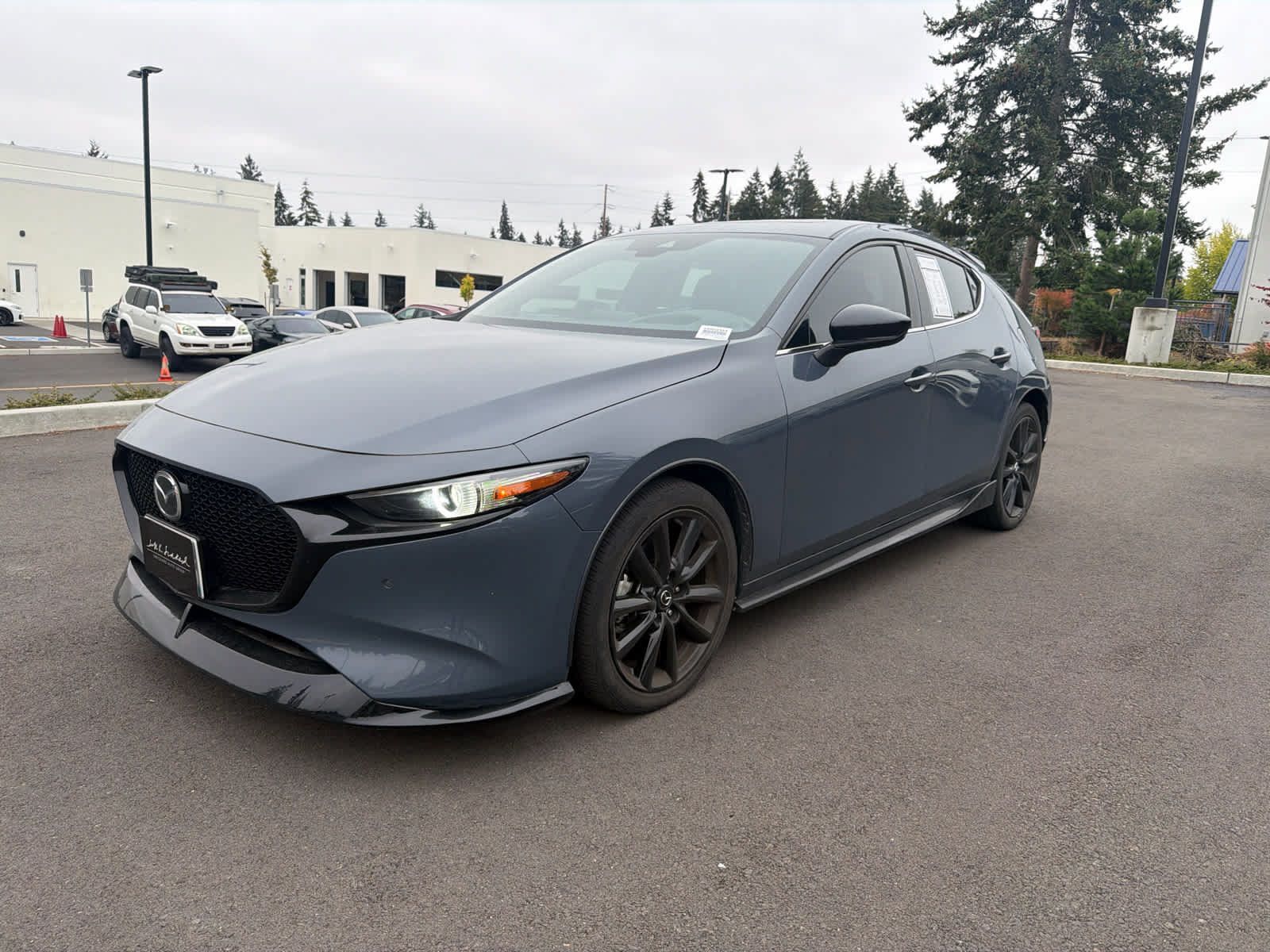 Used 2021 MAZDA MAZDA3 Hatchback w/Premium Plus Pkg AWD/4WD image 2