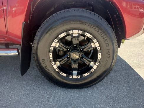 Used 2014 Toyota Tacoma PreRunner w/ SR5 Package RWD image 29