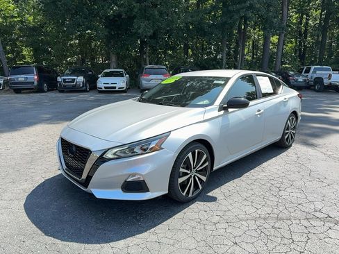 Used 2021 Nissan Altima 2.5 SR image 1