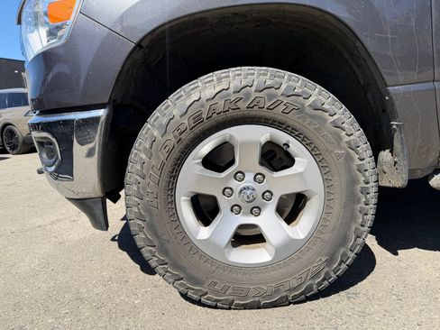 Used 2019 RAM 1500 Big Horn AWD/4WD image 9