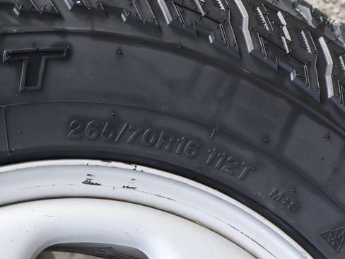 Used 2015 Nissan Xterra X image 38