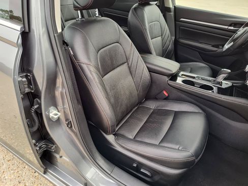 Used 2024 Nissan Altima 2.5 SR w/ SR Premium Package FWD image 22