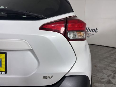 Used 2018 Nissan Kicks SV w/ Exterior Package image 31