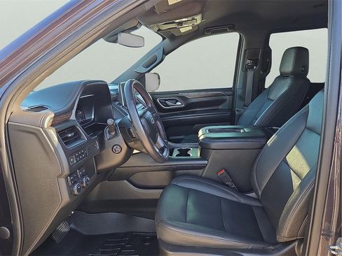 Used 2022 Chevrolet Tahoe Z71 w/ Luxury Package image 9