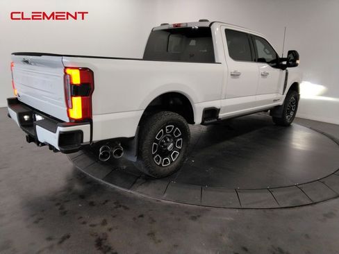 Used 2024 Ford F250 Platinum image 5