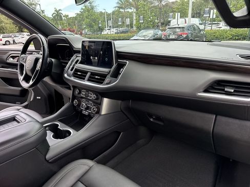 Used 2022 Chevrolet Tahoe LT w/ LT Signature Package RWD image 32