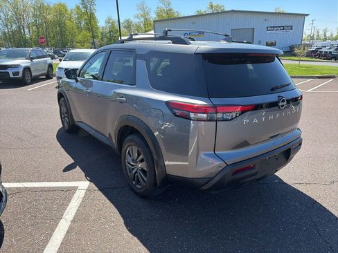 Used 2022 Nissan Pathfinder SV AWD/4WD image 4