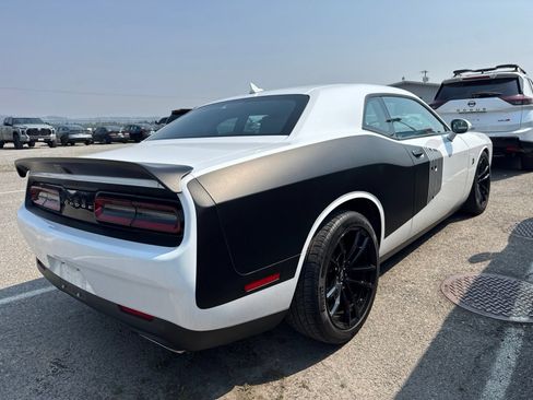 Used 2021 Dodge Challenger R/T Scat Pack w/ Shaker Package RWD image 5