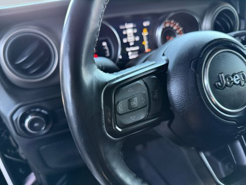 Used 2023 Jeep Wrangler Willys image 14